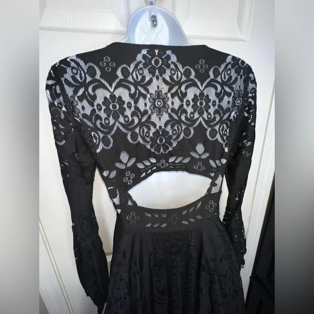 Free People Size 0 Lover’s Folk Song Black Lace Mini Dress Angel Bell Sleeve XXS